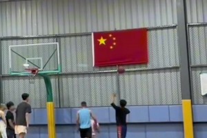 谁放的“炮仗”！这记大帽多少带点私人恩怨